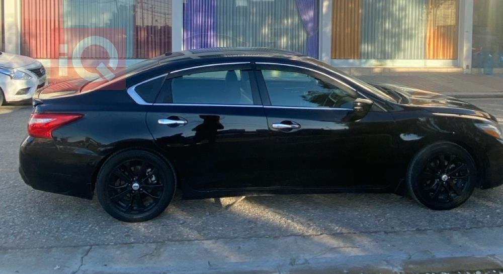 نيسان ألتيما